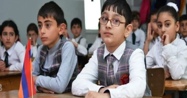Ermənistanda Türk dilini tədris etmək istəyən məktəblərin sayı artıb, kadr çatışmazlığı var
