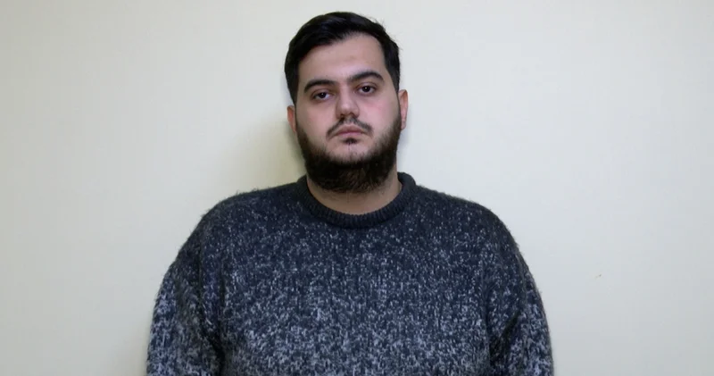 Endirimli ingilis dili kursu təşkil edəcəyi vədi verərək dələduzluq edən şəxsi polis saxladı