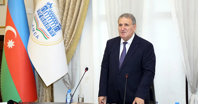 AMEA nın 80 illik yubileyinə həsr olunmuş yığıncaq öz işini Rəyasət Heyətində sessiya ilə davam etdirib