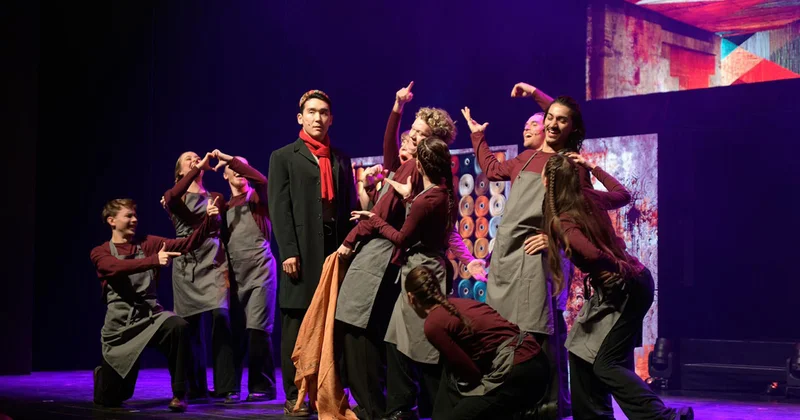 “Arşın mal alan” Avstraliyada səhnələşdirildi Fotolar