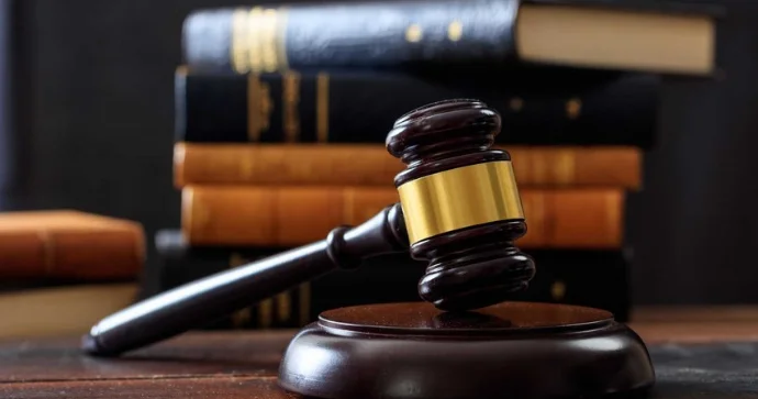 Hədə qorxu ilə pul tələb edən şəxslərə ağır cəza verildi