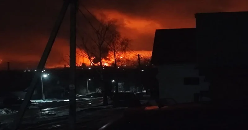 Ukrayna Rusiyanın Kstovo şəhərində iki neft müəssisəsini vurdu (VİDEO)