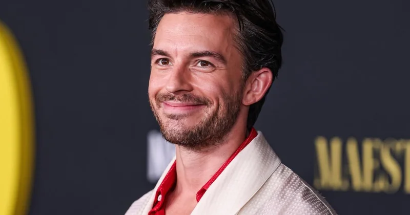 Самым сексуальным мужчиной 2025 года по версии People стал открытый гей