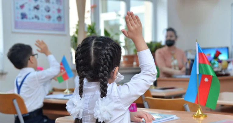 Azərbaycan məktəblərində erməni dili öyrənilməlidir! TƏKLİF