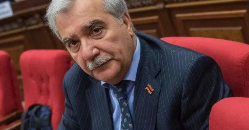 “Paşinyanın deputatları” arasında QALMAQAL: Andranik Köçəryan arxivə göndərilir?