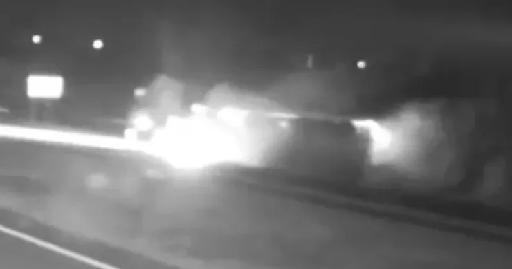 Bakı Qazax yolunda yanacaq daşıyan maşın aşaraq yandı HADİSƏ ANI