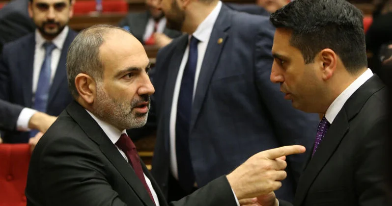 Paşinyan və Simonyan bir birinə qarşı KONKRET