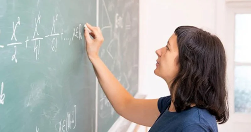 Təhsildə yeni qanun: Müəllimlərin maaşı azalacaq?