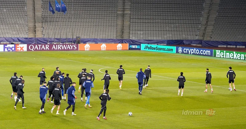 “Qarabağ” “Çelsi” ilə oyun öncəsi ofiq Bəhramov adına stadionda məşq edib FOTO