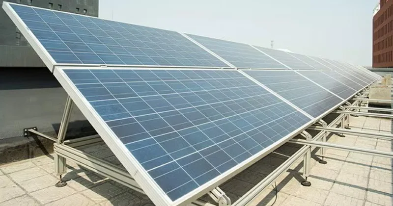 Avstraliya milyonlarla ev təsərrüfatına sutkada 3 saat ödənişsiz günəş enerjisi verəcək