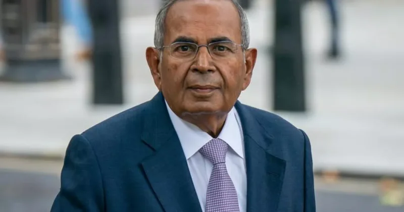 FT: умер богатейший человек в Великобритании