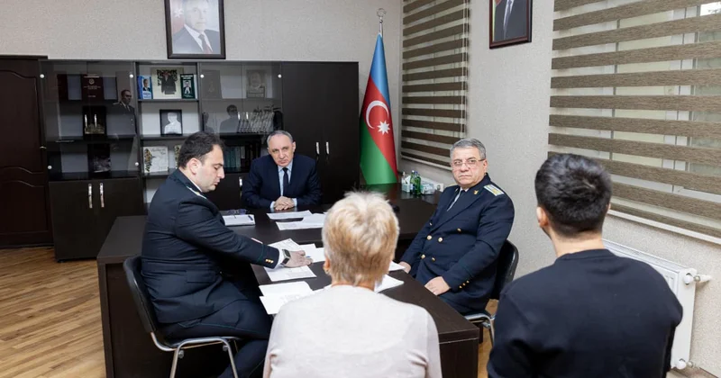 Baş prokuror Abşeron rayonunda vətəndaşları qəbul edib