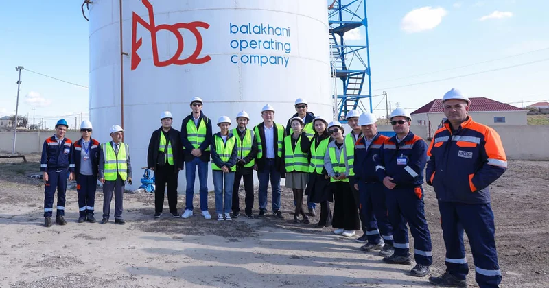 Qazaxıstanın gənc geoloqları Balaxanıdakı neft mədənləri ilə tanış oldu Fotolar