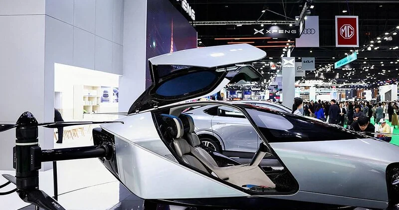 Çin “uçan avtomobil”lərin sınaq istehsalına başladı