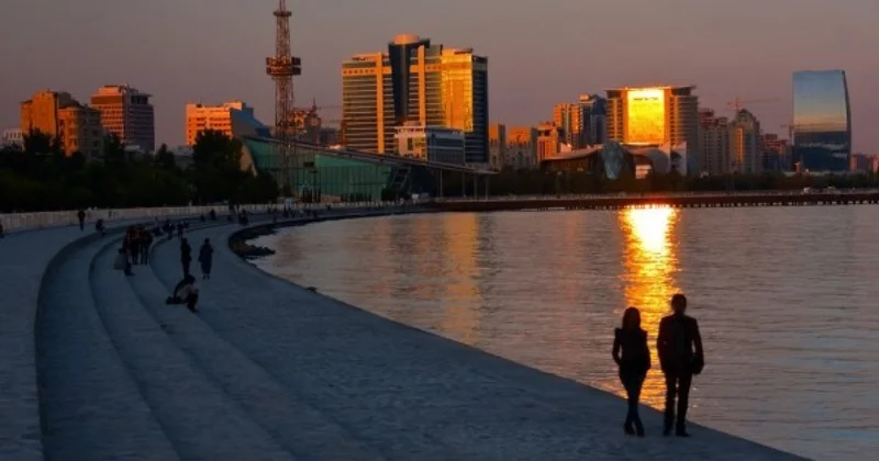 Помощник Рашад Бадалов: А зачем меня арестовали? еще один вопрос