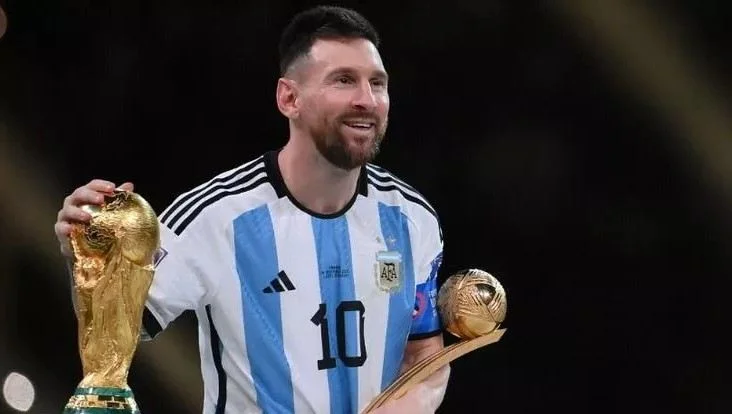 Messi ilə yanaşı daha üç ulduz futbolçu Bakıya gəlir Fotoları