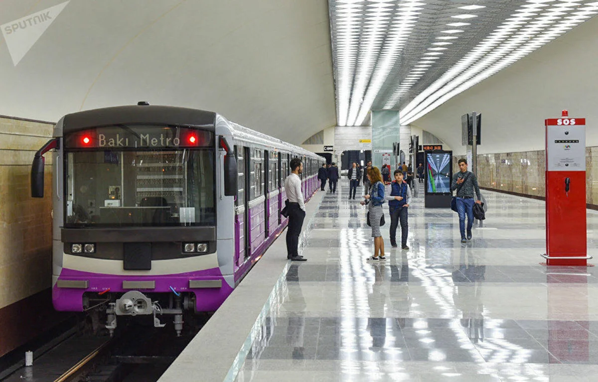 Metroda nasazlıq yarandı, sərnişinlər qatardan düşürüldü