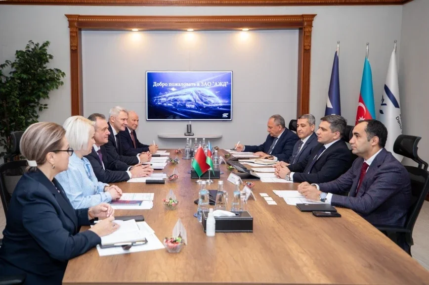 Belarus Azərbaycan ərazisindən dəmir yolu ilə Türkiyə və İrana yüklərin göndərilməsində maraqlıdır FOTO