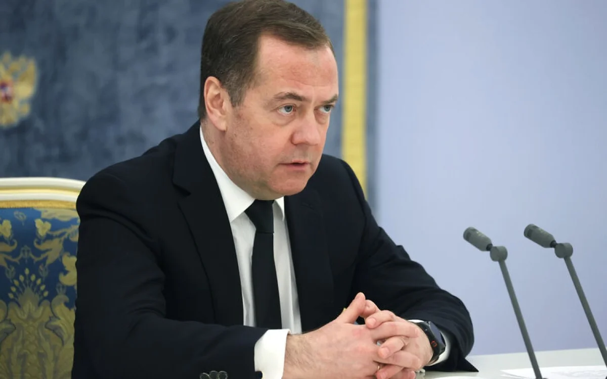 Medvedev Cənubi Koreya prezidentinin istefasını tələb etdi Yeni Çağ Media