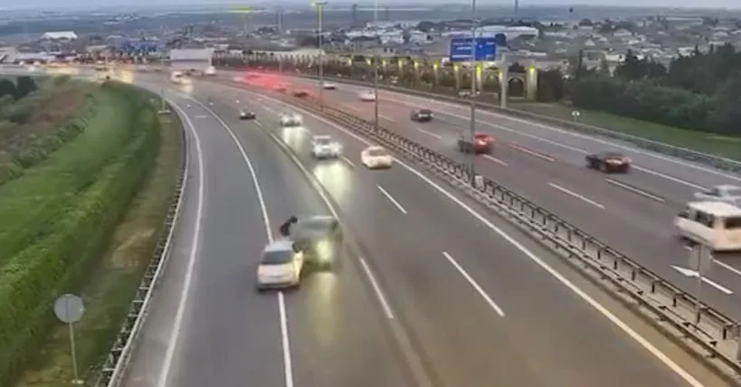 “Prius” aeroport yolunda qəzaya SƏBƏB OLDU ANBAAN VİDEO