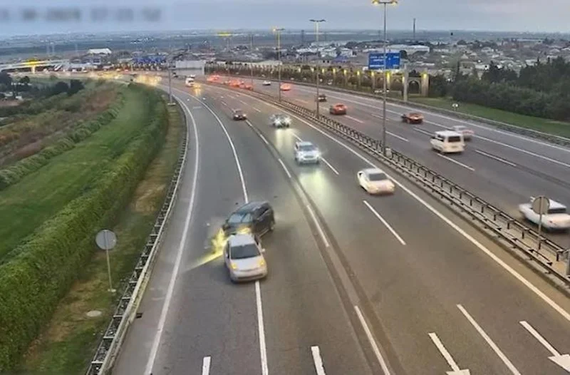 NİİM aeroport şosesində baş verən qəzanın görüntülərini yaydı Video