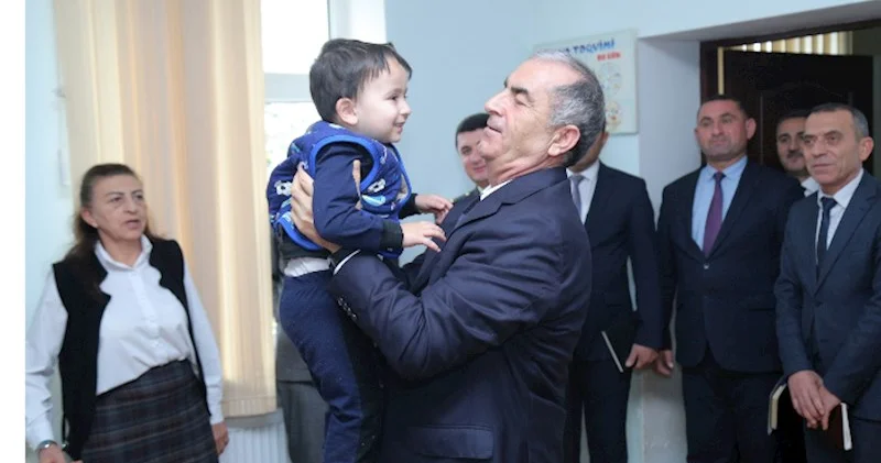 İcra başçısı Hacıqabulda körpələr evi uşaq bağçasını ziyarət etdi FOTOLAR