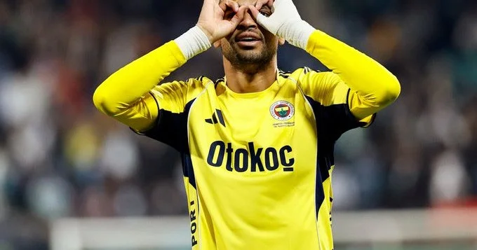 A Seriyası nəhəngləri Fənərbaxça nın hücumçusu ilə maraqlanır