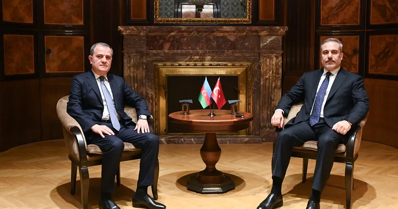 Vyanada görüşdülər Foto Yenilənib