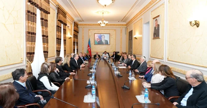 Dövlət Komitəsinin sədri ABŞ nin Etnik Anlaşma Fondunun nümayəndə heyəti ilə görüşüb