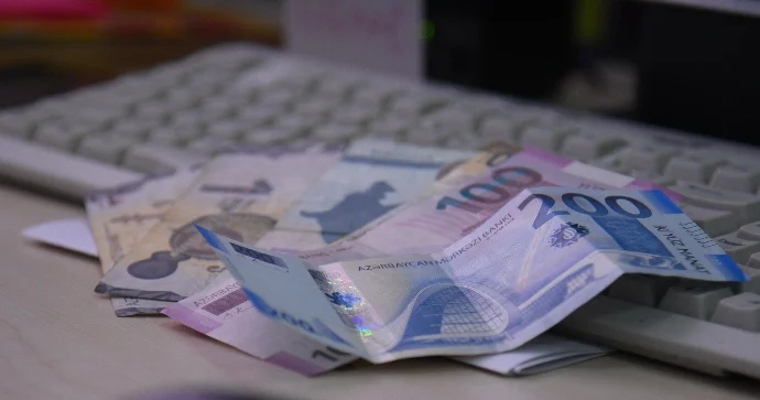 Nəqliyyat sektorunda ən aşağı maaşı kim alır?