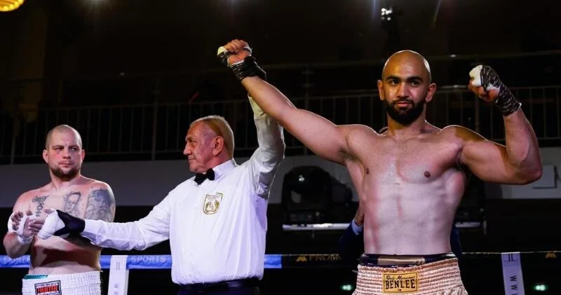 Азербайджанский боксер отправил соперника в нокаут двумя ударами за 12 сек. ФОТО ВИДЕО