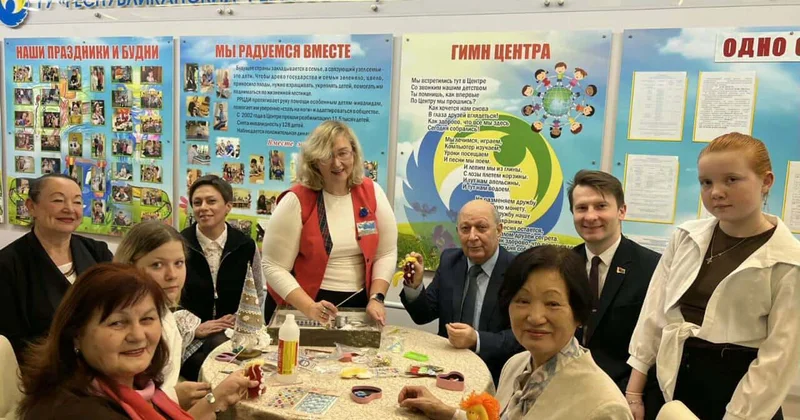 Minskdəki diasporumuz əlil uşaqlarla görüşüb
