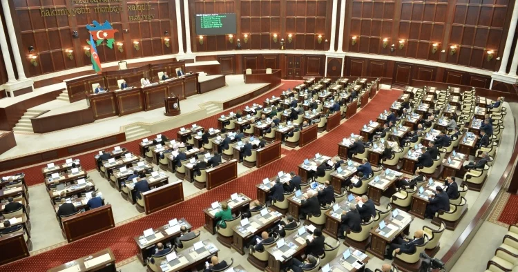 Milli Məclisə kütləvi müraciət və deputatlardan dəstək Qanun tələb edir