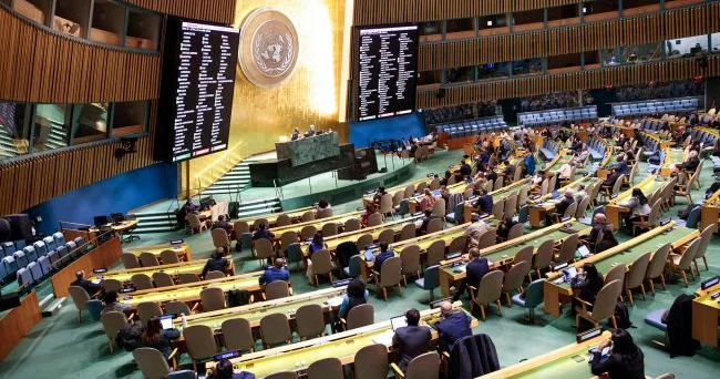 BMT BA Rusiyanın Ukraynalı uşaqlarını dərhal geri qaytarmasını tələb edən qətnamə qəbul edib