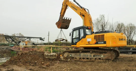 На дороге М 3 ведется масштабная реконструкция двух мостов