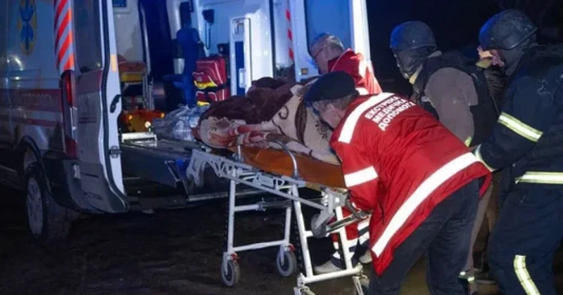 Россия ударила по Херсону и Одессе: раненые, разрушения, пожары ФОТО