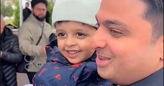 Neftçalanın icra başçısı festivala azyaşlı oğlu ilə qatıldı VİDEO