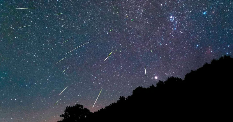 Жители Азербайджана смогут наблюдать один из ярчайших зимних метеорных потоков Геминиды