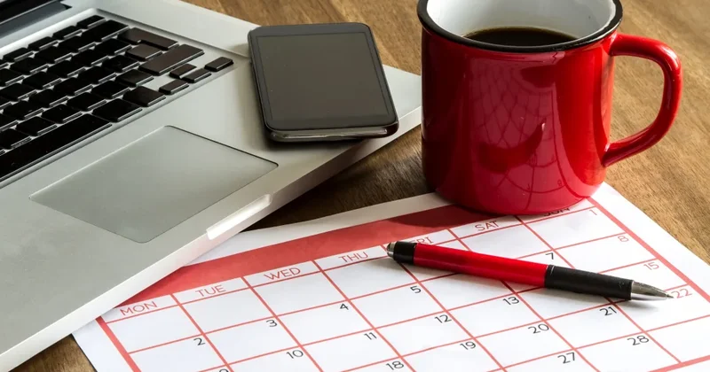 Gələn ilin bu ayında cəmi 14 gün iş olacaq 17 gün evdəyik