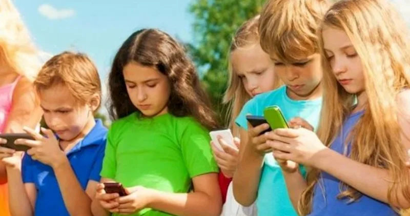 Valideynlər uşaqları əyləncəyə deyil, həkim müayinəsinə aparmalıdır Nevroloq valideynlərə XƏBƏRDARLIQ ETDİ