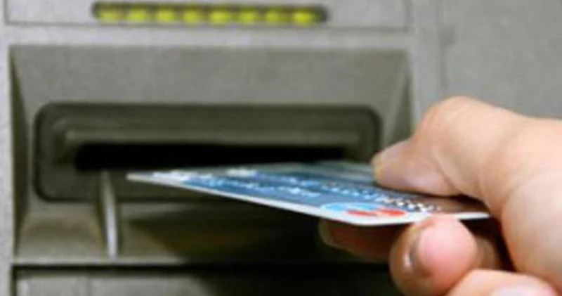 Sədərək də fəhlə bankomatdan sahibkarın pullarını oğurladı