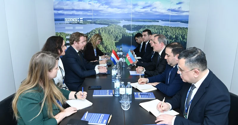 Azərbaycan və Niderland XİN rəhbərləri görüşüb