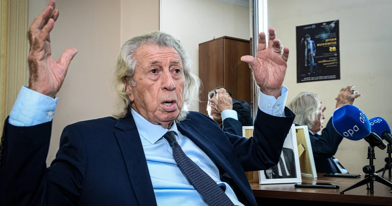 Xalq artisti Rafiq Əzimov: Bizim evə Bağırovun bağından mer meyvə gəlirdi MÜSAHİBƏ