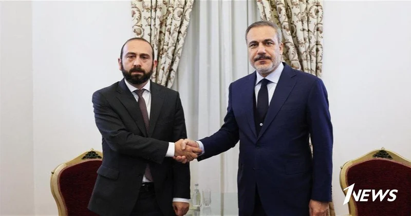 Главы МИД Армении и Турции коротко пообщались в Вене