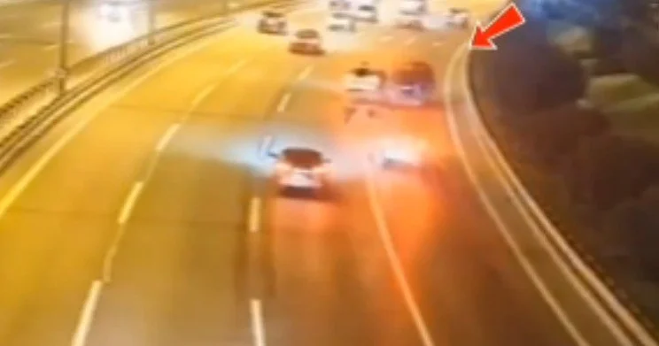 Nasaz avtomobil prospektdə ağır qəzaya səbəb oldu ANBAAN VİDEO