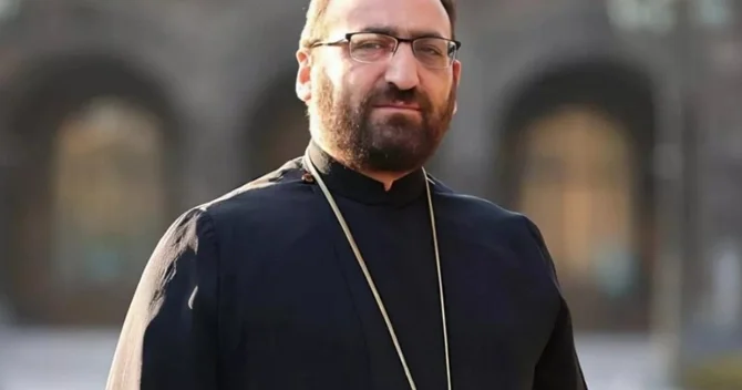 İrəvanda arxiyepiskop Arşak Xaçatryan saxlanılıb