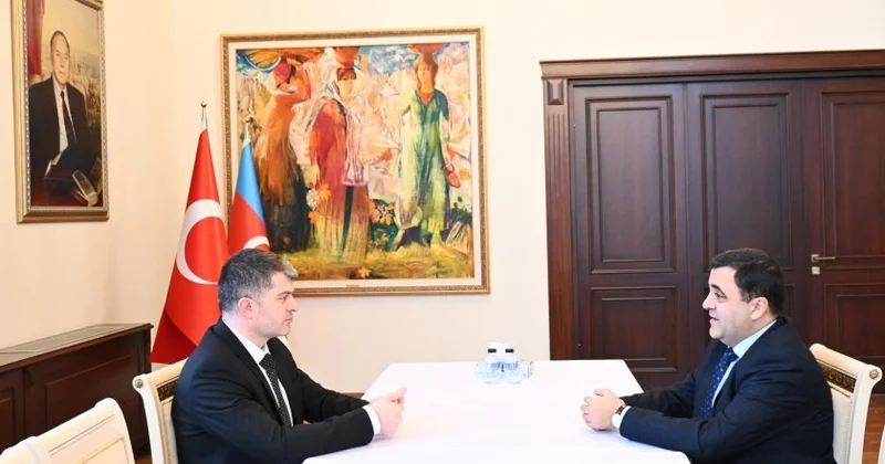Samir Abbasov Mədəniyyət Nazirliyinin TÜRKSOY da yeni təyin olunmuş təmsilçisi ilə görüşüb