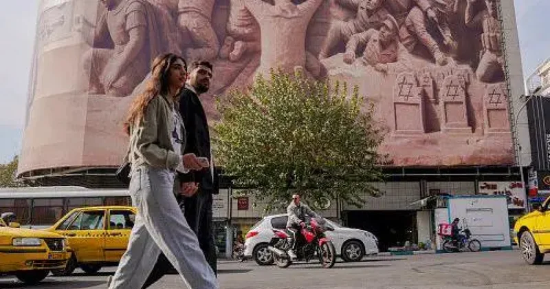 Иран больше не покрыть платком разбираем с иранским политологом Масудом Хараем