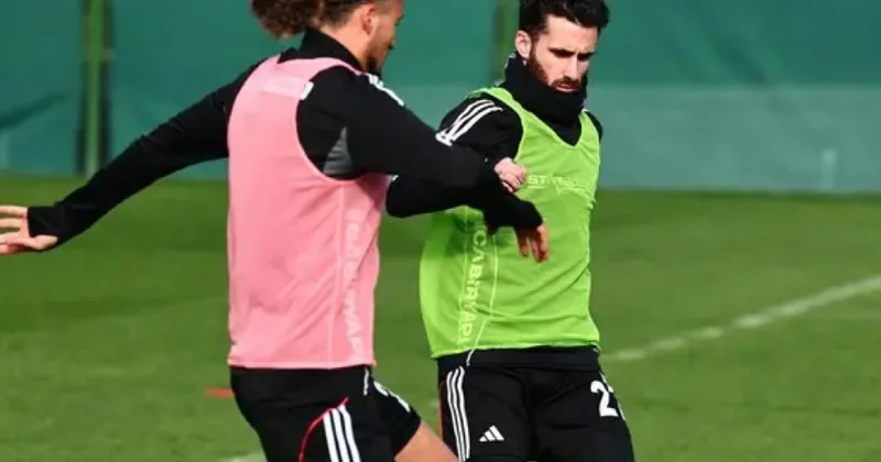 “Beşiktaş”dan ayrılmaq istəyən futbolçu məşqlərə geri qayıdıb