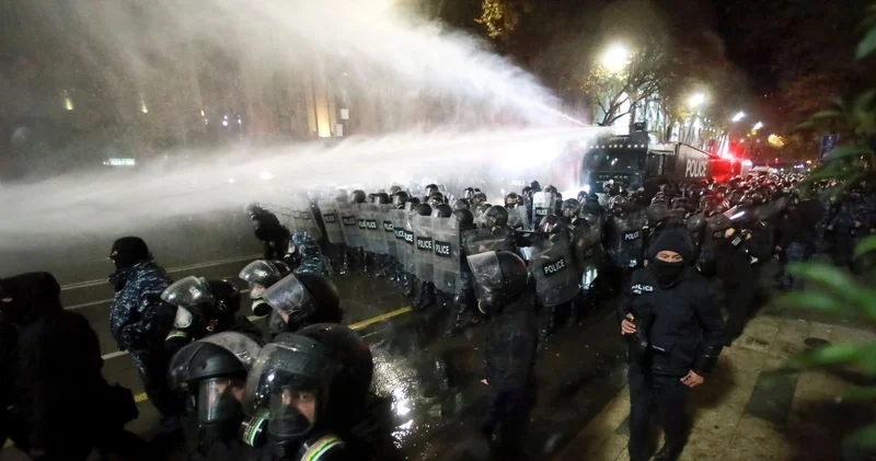 МВД Грузии отрицает применение камита против протестующих